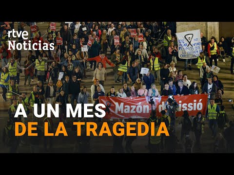 MILES de PERSONAS VUELVEN a SALIR a las CALLES de VALENCIA para PEDIR la DIMISIÓN de MAZÓN | RTVE
