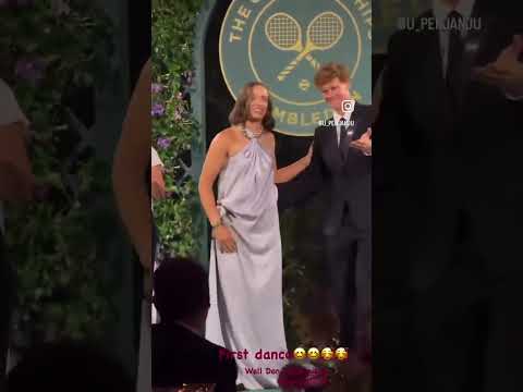 يان يك سينر وإيغا شفيونتيك يرقصان مع ا في سهرة أبطال ويمبلدون