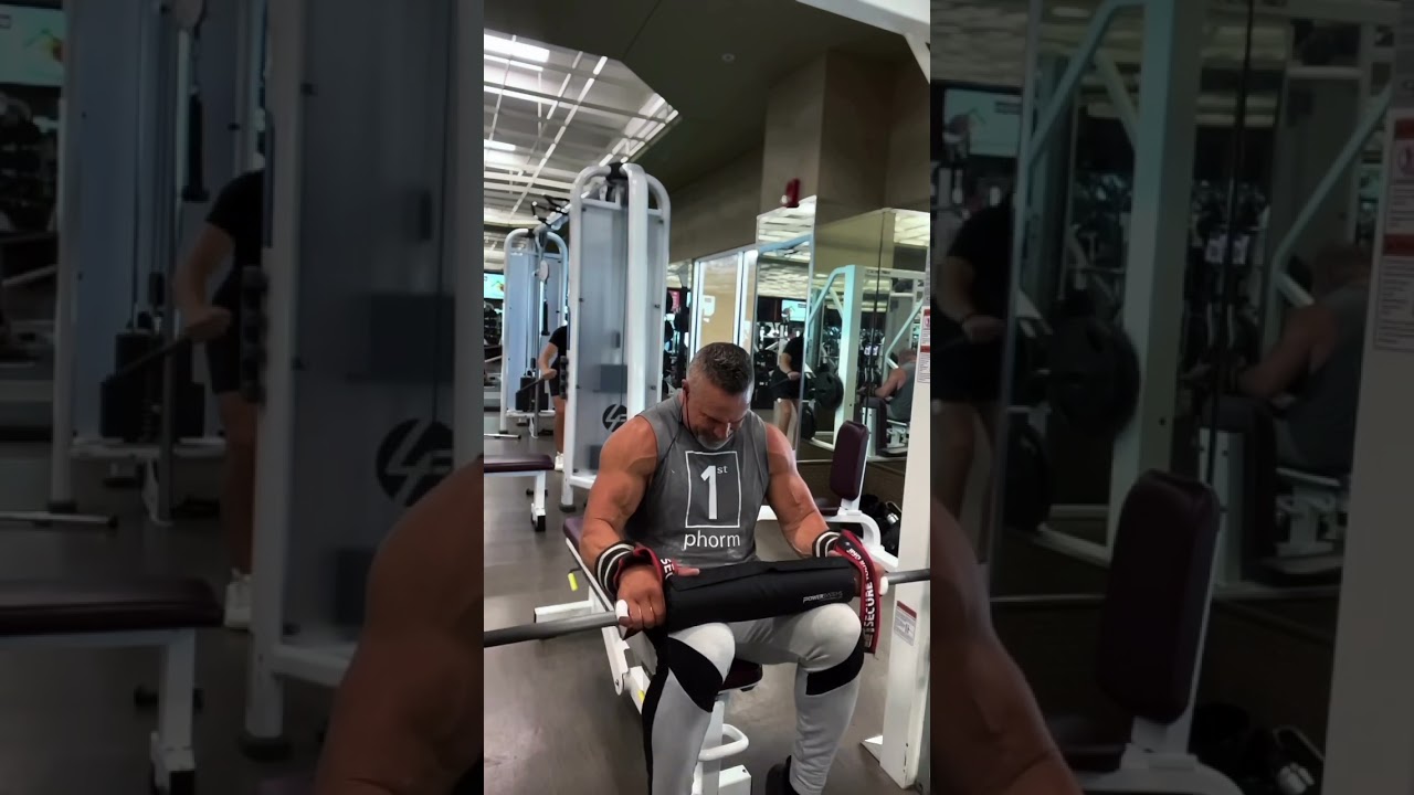 Smith machine seated calfs for the Soleus #fit #motivation #health