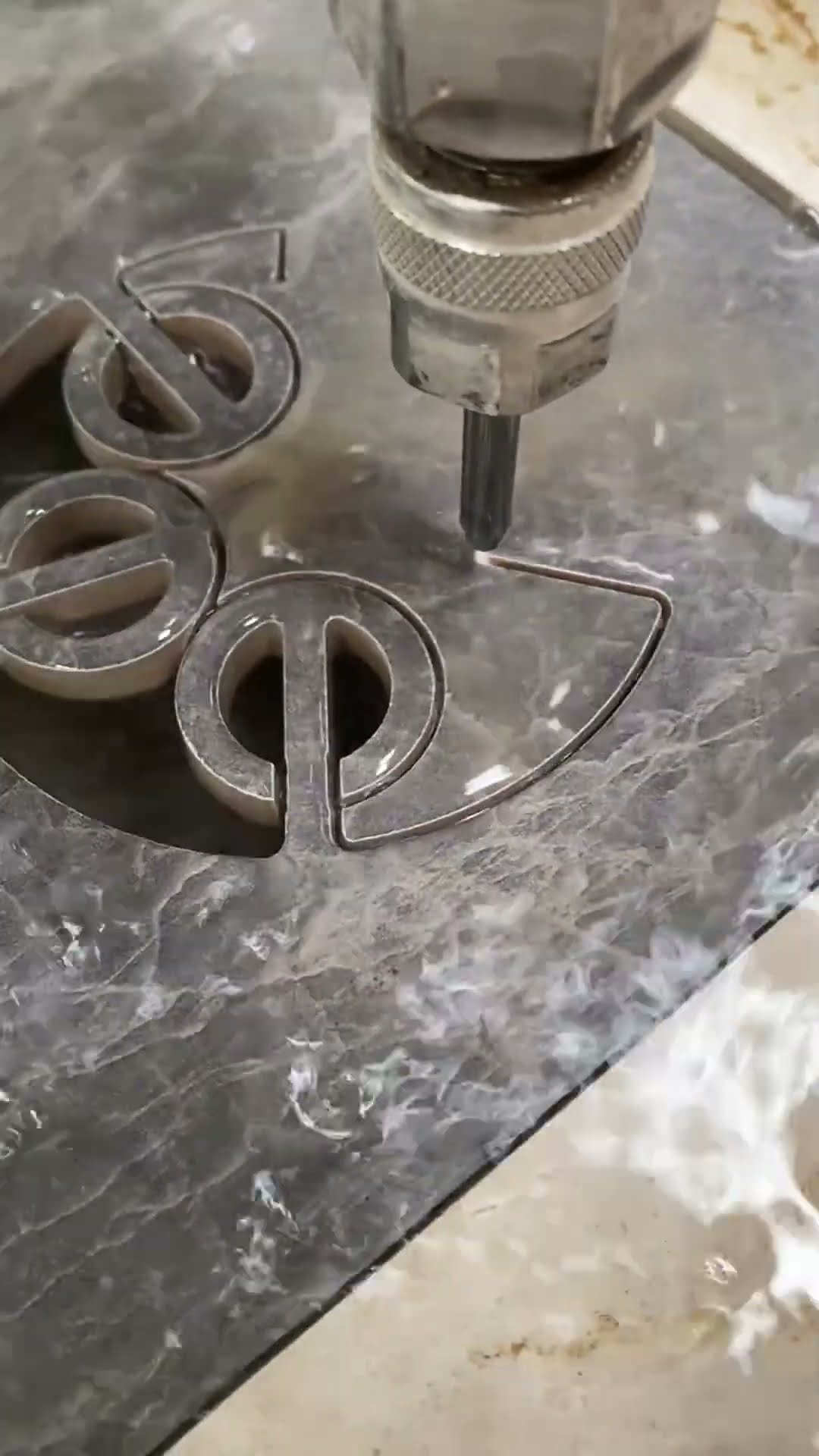 Water knife cutting thickened tile process- Good tools and machinery make work easy