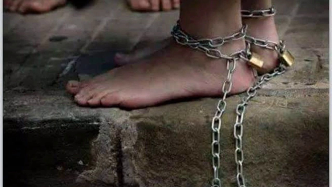 ноги пытки девушке