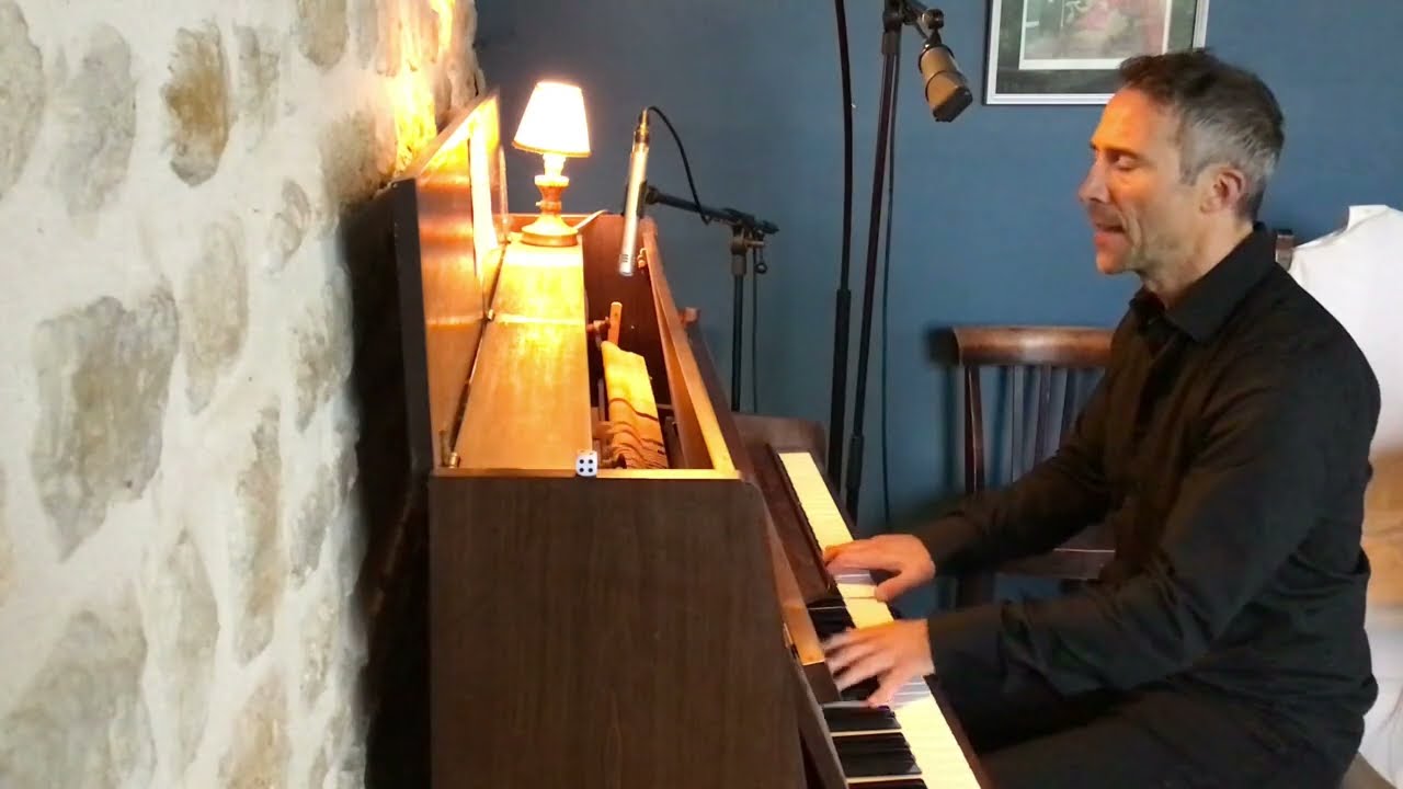 New York, New York  Franck Sinatra (Piano and vocal)