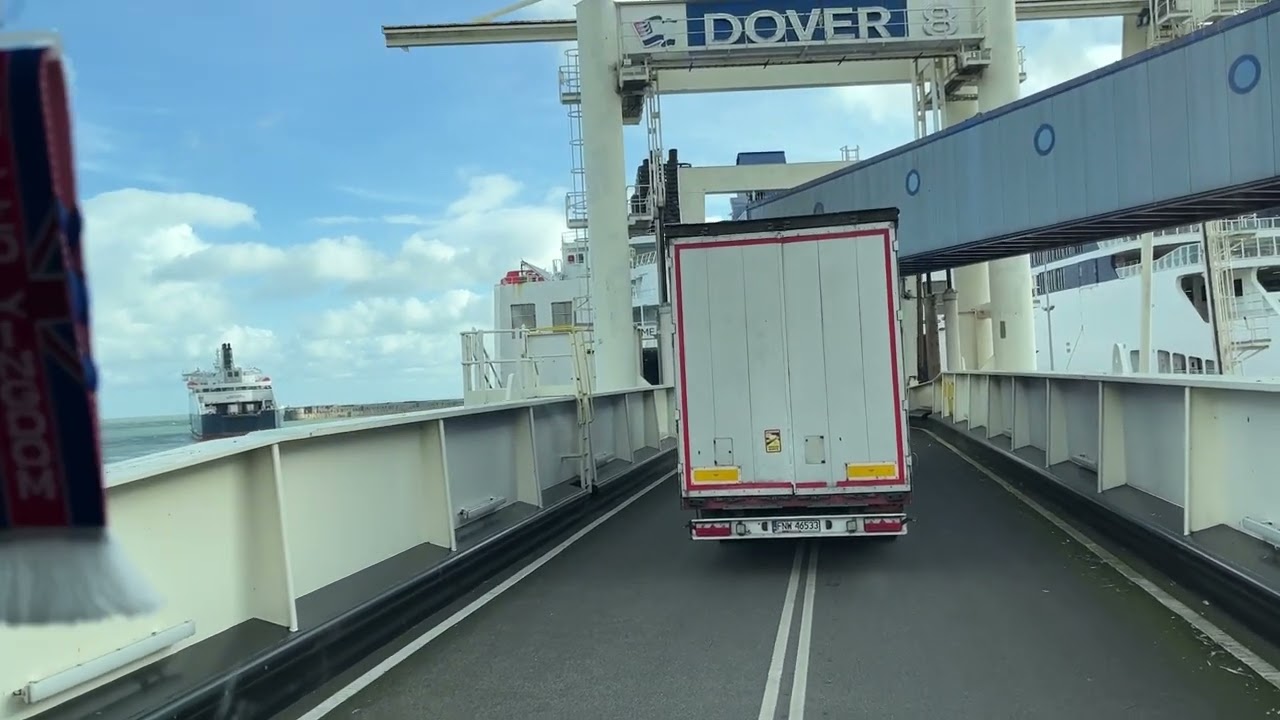 Long Distance Lorry Diaries. Trucking Life. Women in Transport