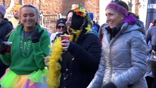 Thousands pack Soulard for Mardi Gras events