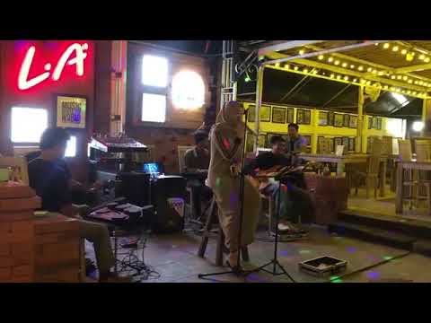 story wa akustik di kafe