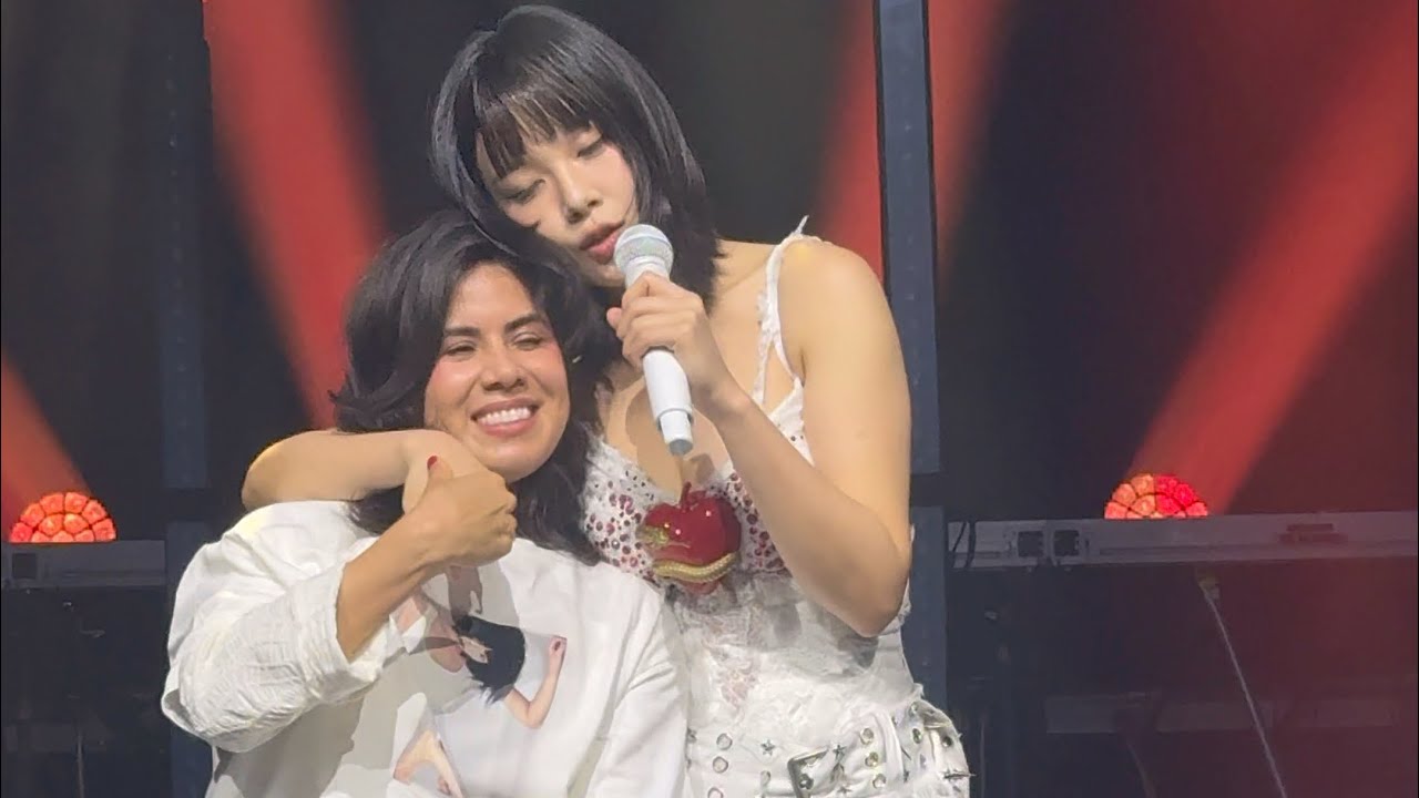 Bibi - Best Lover (Fan Dance)  @ The Theater at MGM National Harbor, Maryland