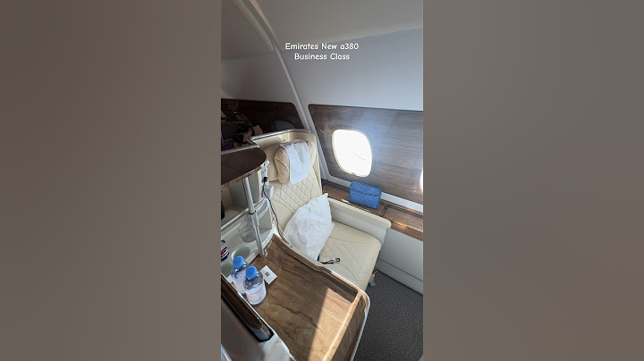 Emirates A380 New Business Class seat (Dubai to New York)