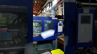 Robots for Injection Molding Machine in the application of Storage box