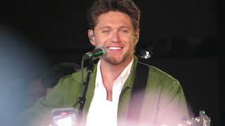 Niall Horan - Meltdown (acoustic) live - Toronto
