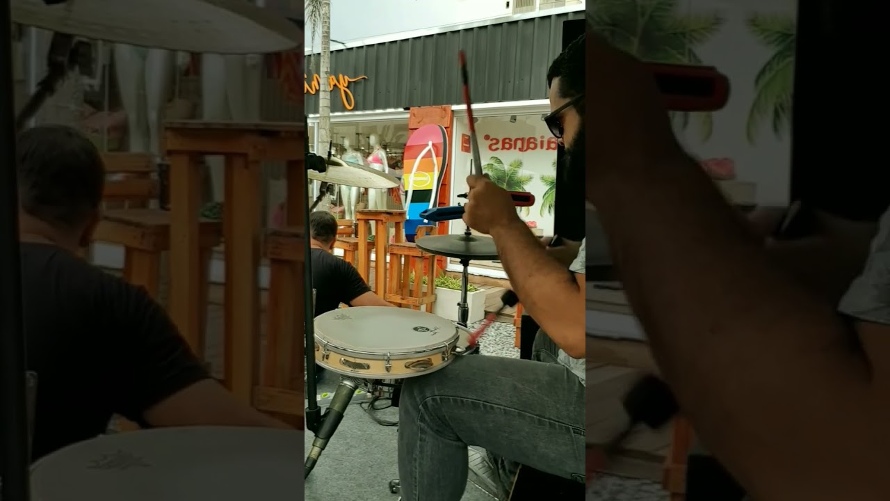 Passagem de som com a "percuteria". 