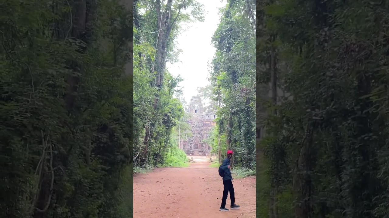 This Entrance to visit Ta Keo Temple