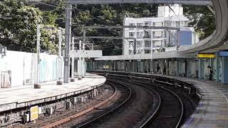 【好彩仲趕仲趕得切影一列MLR以不停站列車名義駛經本站啫！】港鐵 ERL MLR (E61/E110) 駛經大學站一號月台