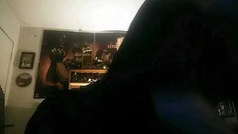 Time lapse changing a 7-string guitar