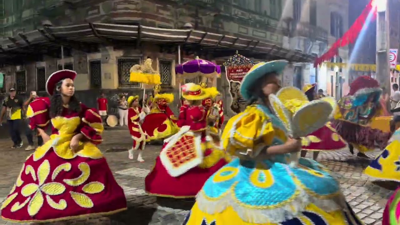 Maracatu Onça Dourada de Aliança no Cortejo Leda Alves - Recife/PE