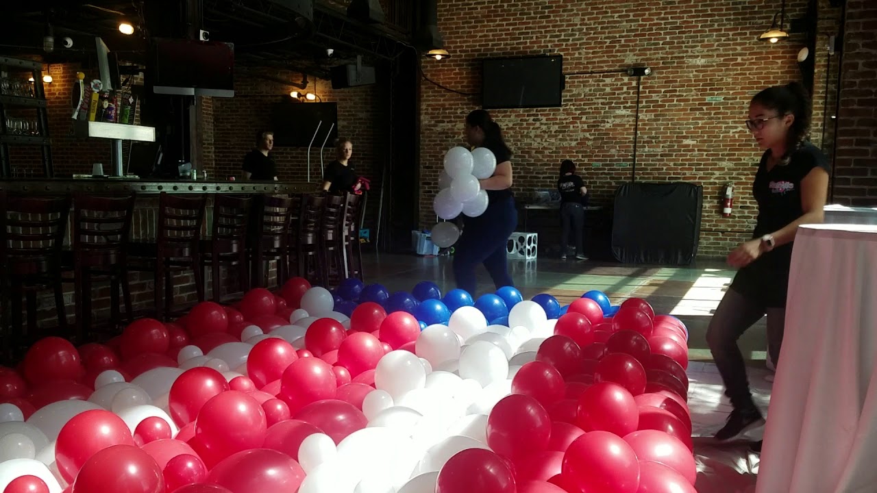 Puerto Rican Party balloon decoration