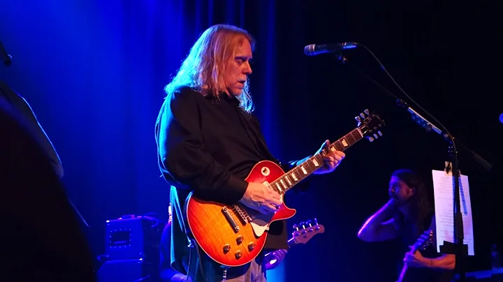 Warren Haynes & Dave Grohl - Simple Man - Pop Up S...