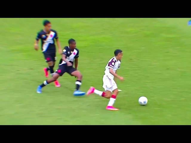 Matheus Gonçalves Tem apenas 17 ANOS e ja é IMPARAVEL! class=