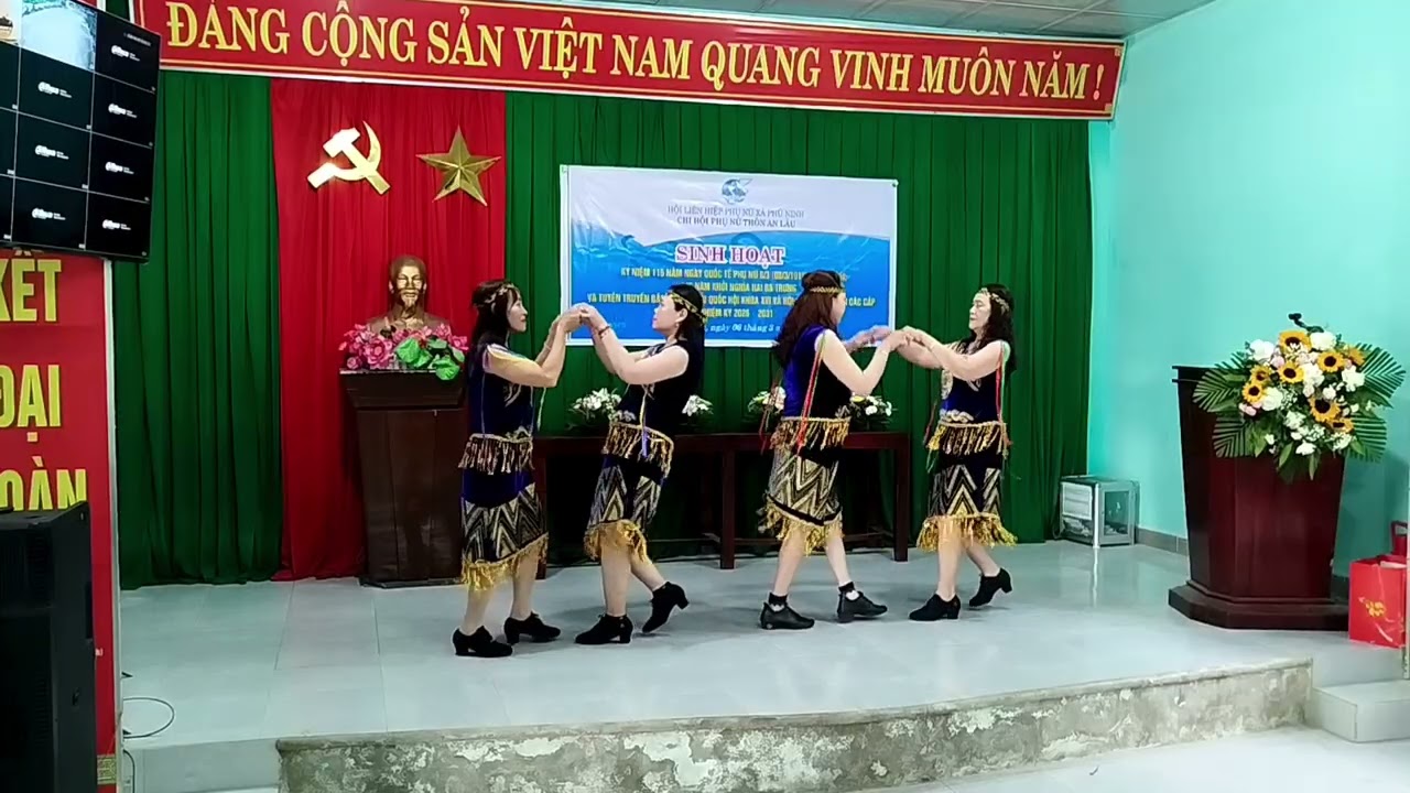 Moonlight date, cha cha cha dance couple