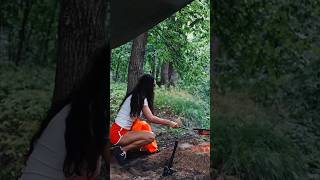 CAMPING GIRL | Shrimp on a Fire in the Rain and Makes Salad With Tomatoes For Garnish | P 5 | #viral