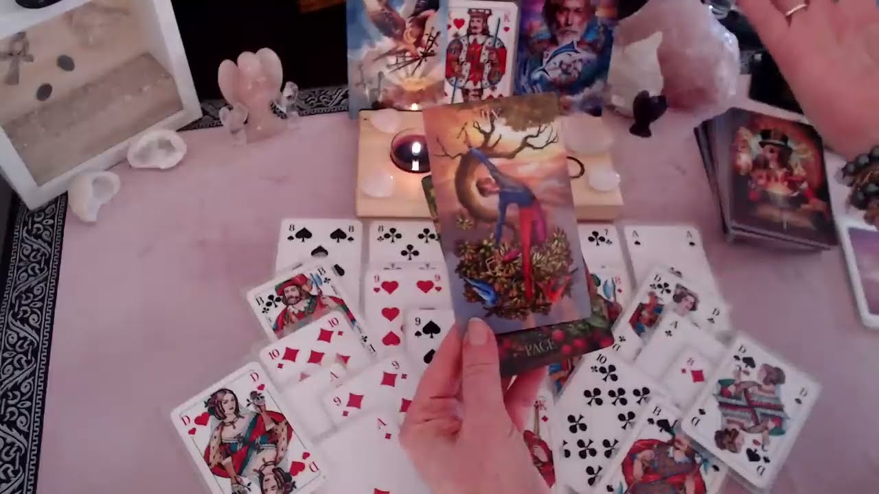 Er spürt die tiefen GEFÜHLE zu Dir, BEOBACHTET Dich & löst seine VERSTRICKUNGEN | #tarot #liebe
