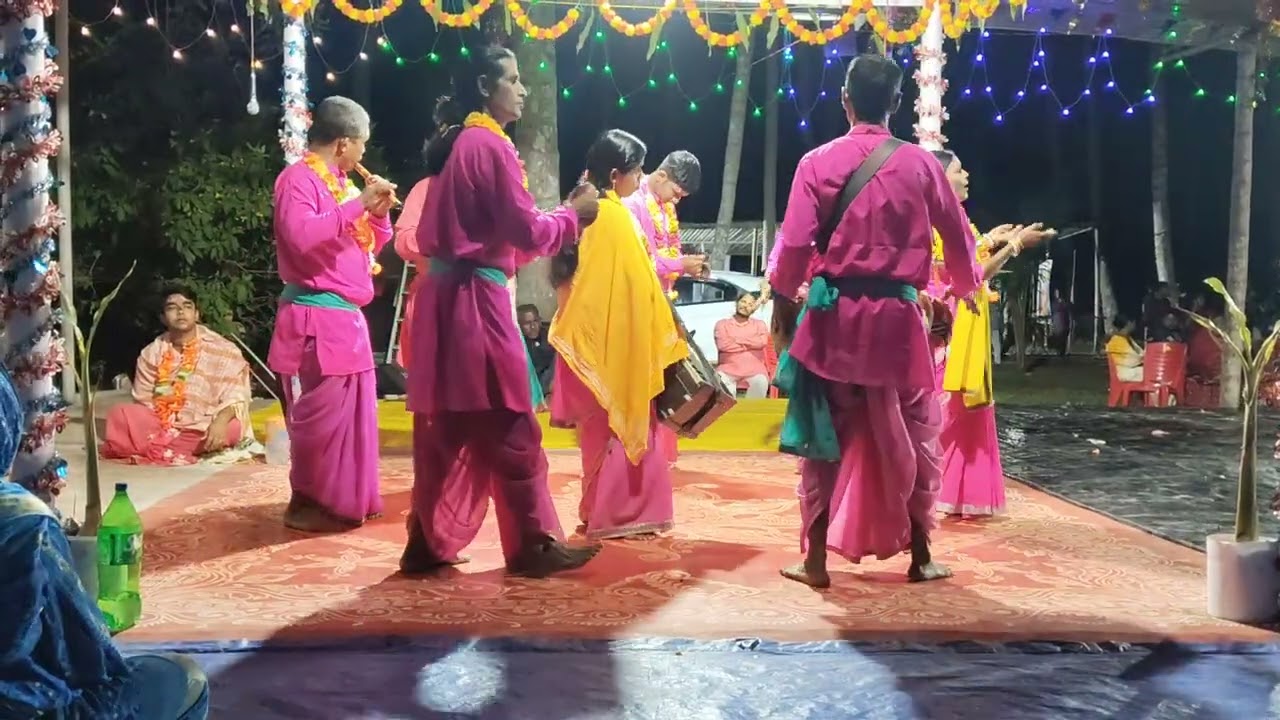 Hari Naam sang kirtan by Nitanondo Somprodoy Havelock ( radhanagar )