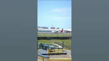 DHC-6 400 Take off at Kaohsiung International Airport, Taiwan.