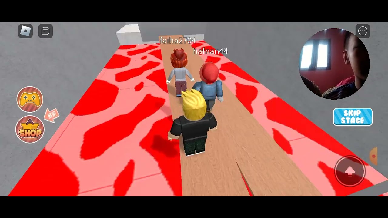Al Rais bermain RoBlox mebbaru