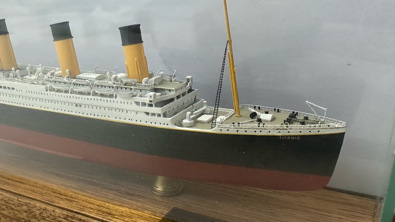 Motor City Classics 241945 RMS Titanic (1 Produktbild-Vorschau 9
