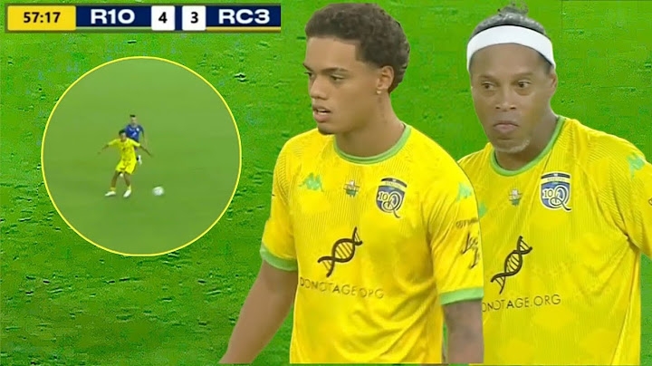 João Mendes "Ronaldinho Filho" mostra suas habilidades contra a equipe de Roberto Carlos
