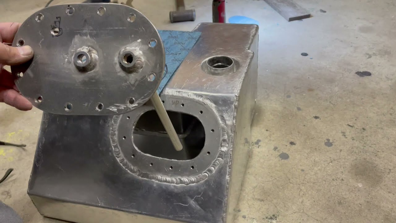 Tyrrell P34 製作動画 No.29 燃料タンク取付、ラジエターサポート製作