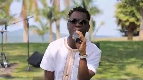 PHASE ONE OF #FREEDOMSHOW. BOBIWINE NUBIAN LI. THIS IS REALLY THE BEST SHOW EVER.