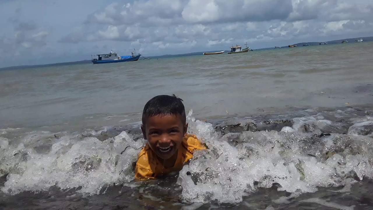  Berenang  di laut indonesia YouTube