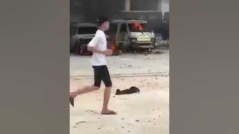 Biểu tình Bình Thuận- Đồn công an Phan Rí bị tấn công, hàng chục xe chuyên dụng bị đốt