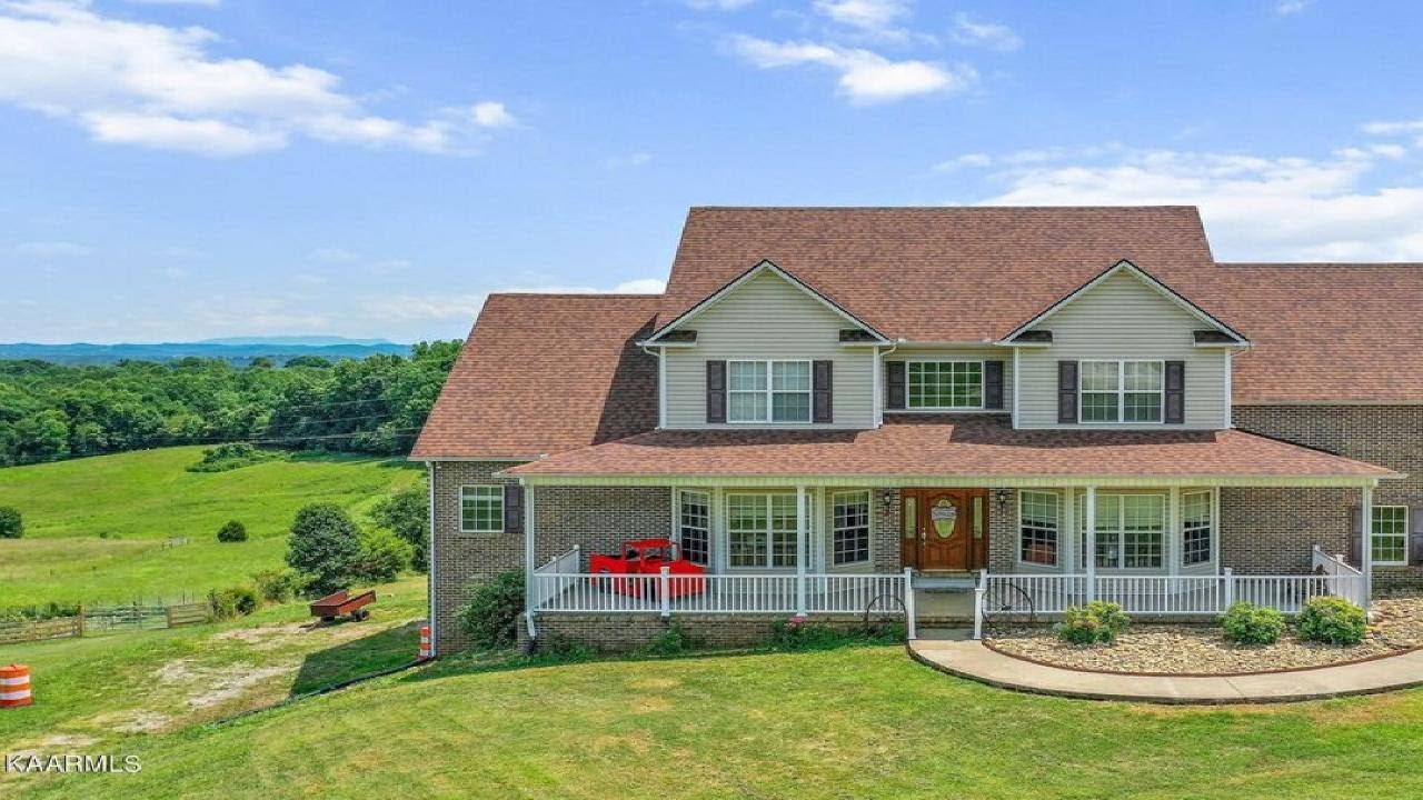 315 Sierra Ln, Blaine, TN Presented by Angie Cody Real Estate Team