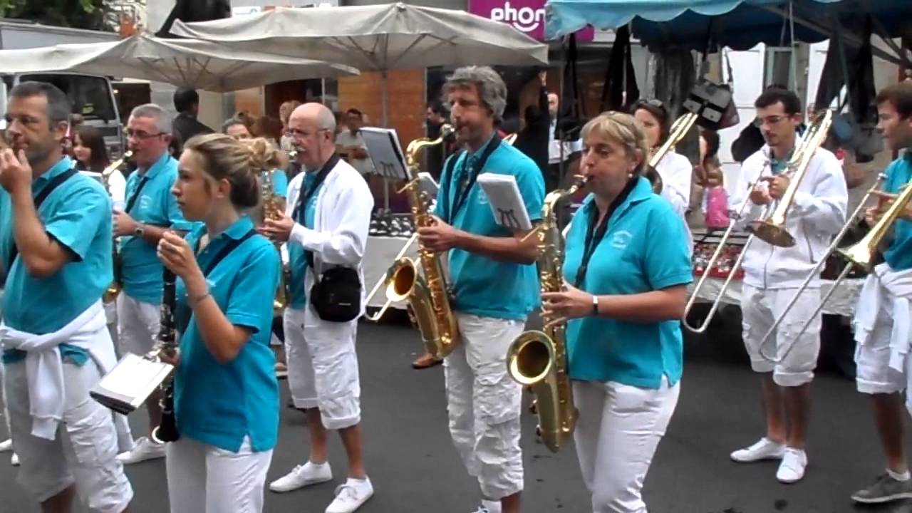 La Banda d'Objat (Corrèze) - Vino Griego