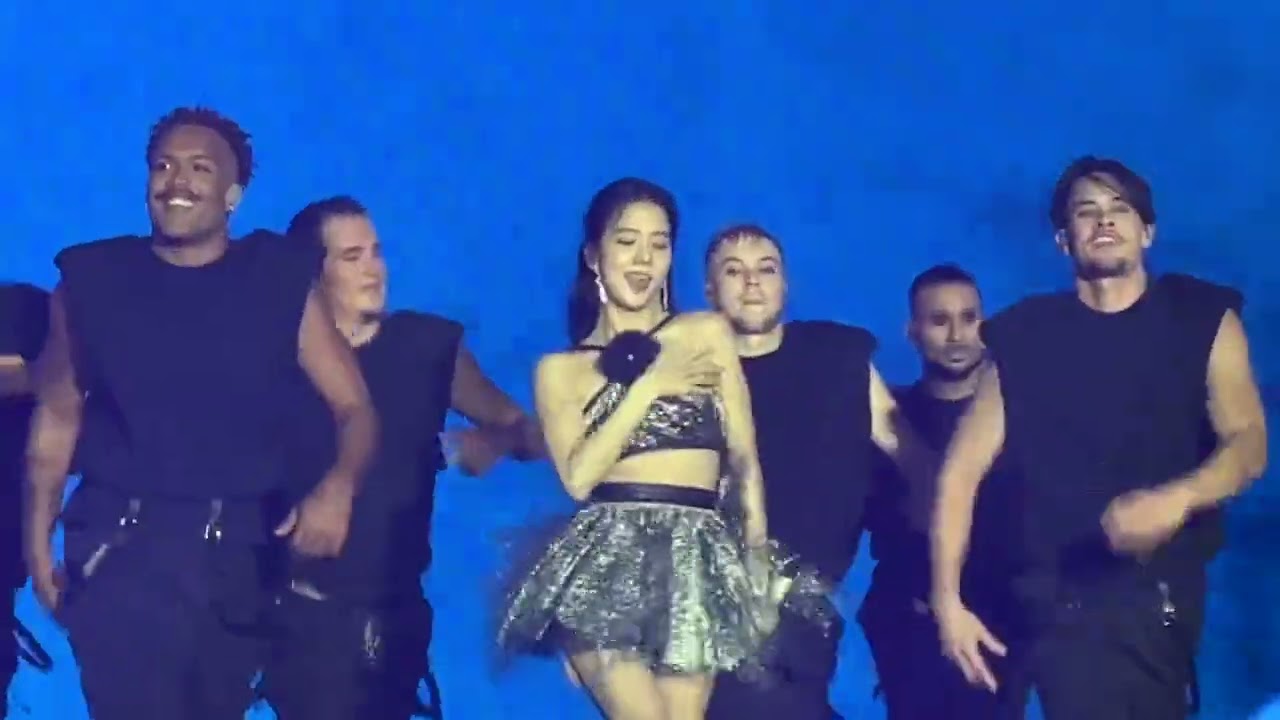 BLACKPINK Born Pink Tour Las Vegas Encore 081823 - Jisoo - All Eyes on Me/ Flower