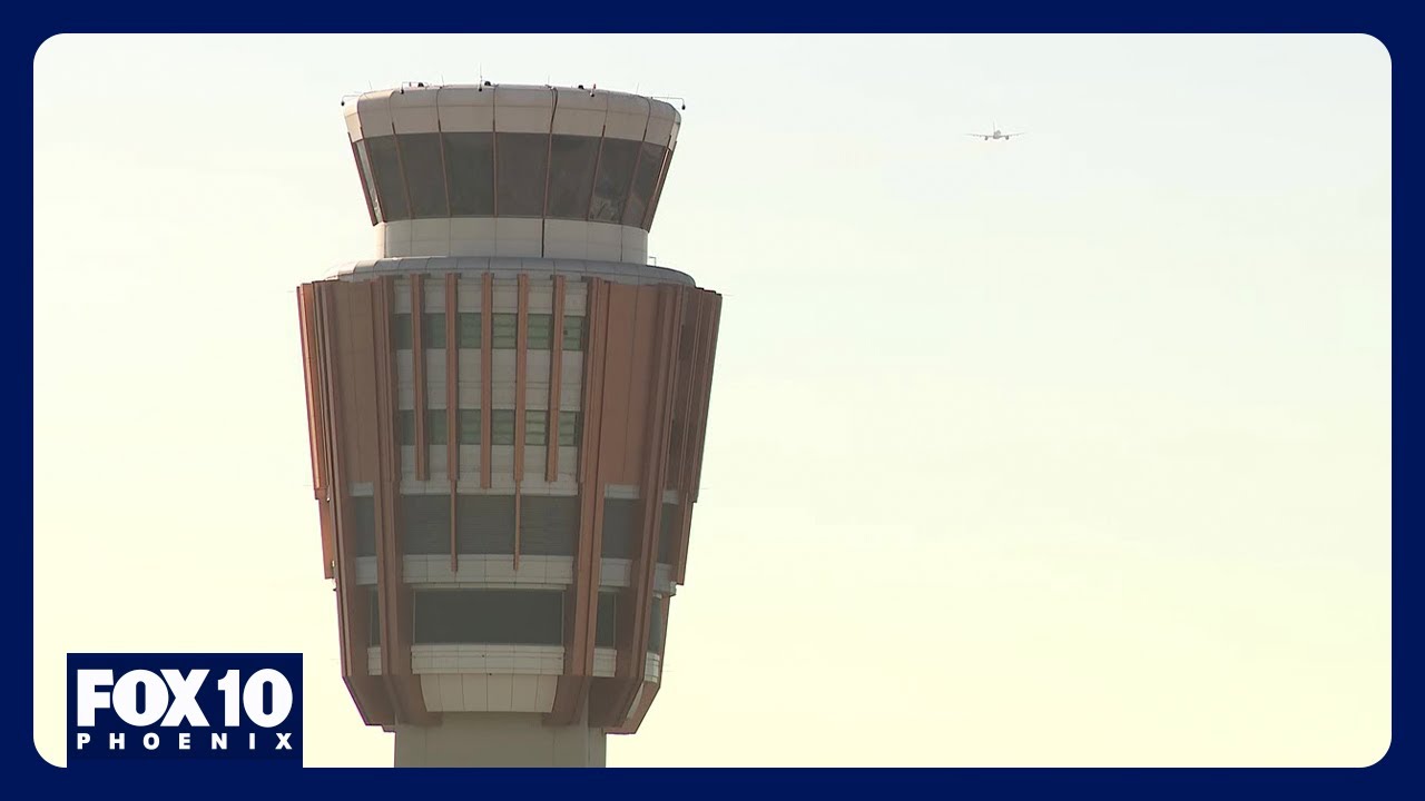 Data: Phoenix airport has tower staffing issue