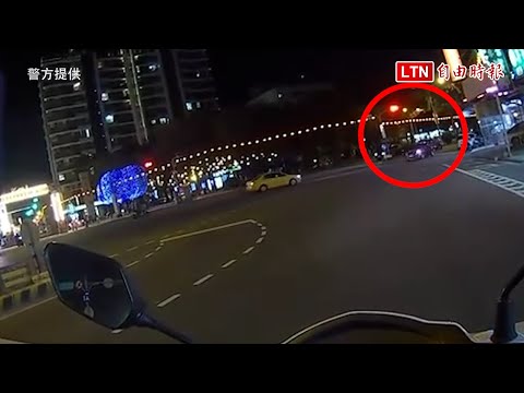 逆向遇攔查不停 台中惡劣駕駛高速闖紅燈撞飛機車1死2傷