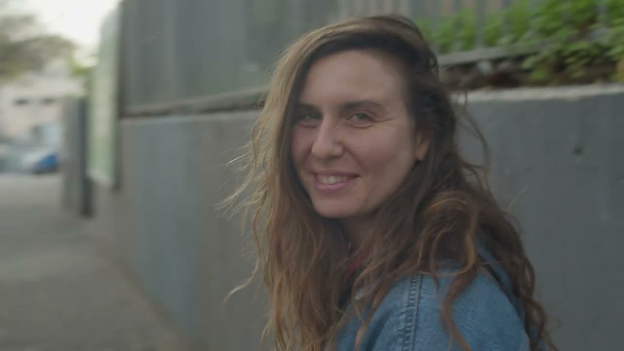 עדיף שאולי- אלה שיק בלום