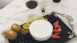 Red Wine pairing with brie cheese and New Zealand gold Kiwi
