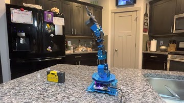 Mini robot arm quick test 1. iPhone app control