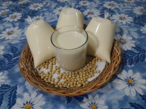 Cara Membuat Susu Kedelai/Sari Kedelai (Homemade Soy Milk)