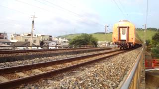 20120820 海線516車次E218牽引莒光號通過清水大彎道