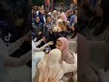 عروسة خطفت الانظار بفستانها الروعه ورقصها علي مهرجان اخواتى ما شاء الله ربنا يوعدنا كلنا 
