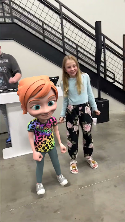 CARTOON ADLEY & LiKE NASTYA dance party at ViDSUMMiT!! #aforadley