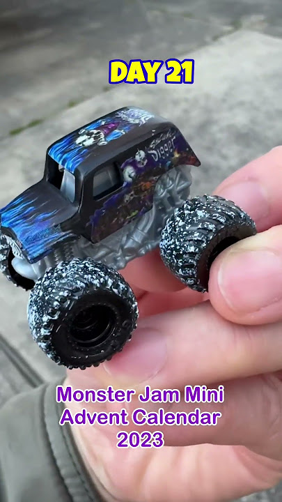 Day 7 - Christmas El Toro Loco Monster Truck - Monster Jam Mini Advent  Calendar 2023 #eltoroloco 