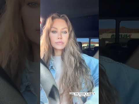 Nicole Aniston left home without comb #viral #shortsvideo #shorts