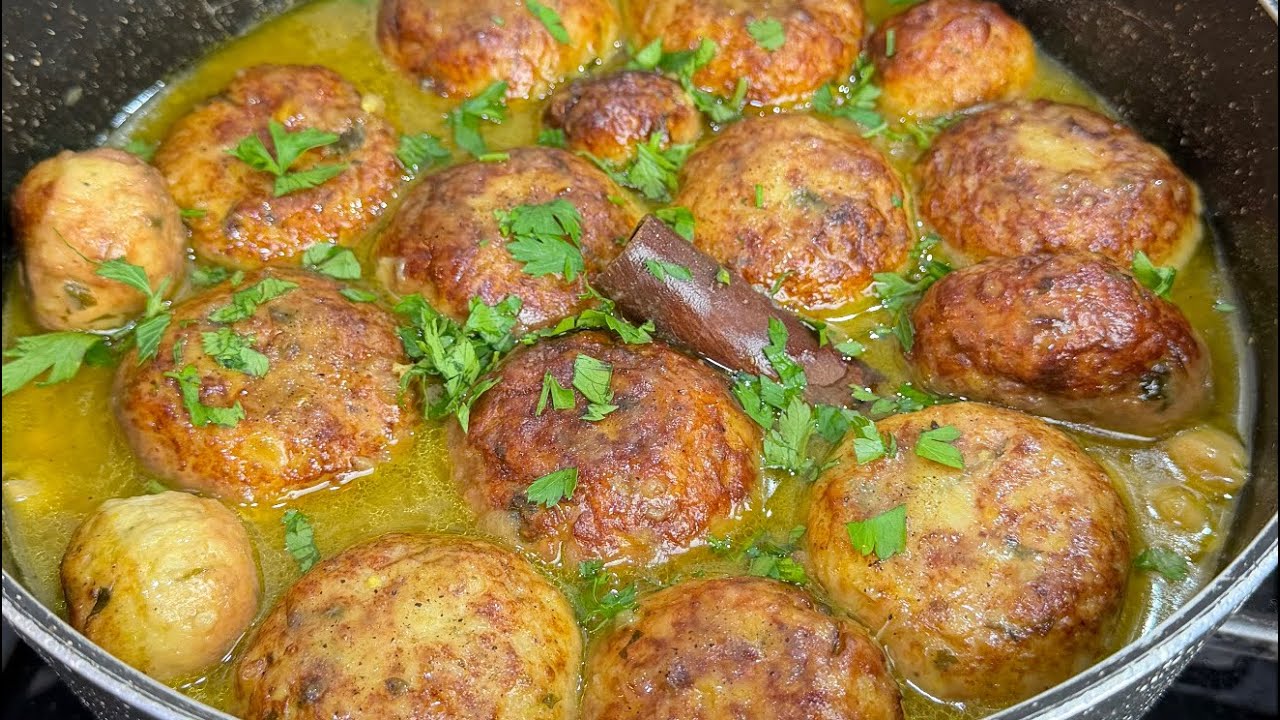 لا جرّبتيه مستحيل تندمي عليه👌طبق عائلي كريات الدجاج والشيفلور محشين بالجبن سهل وزاكي ضربة في البنة😋