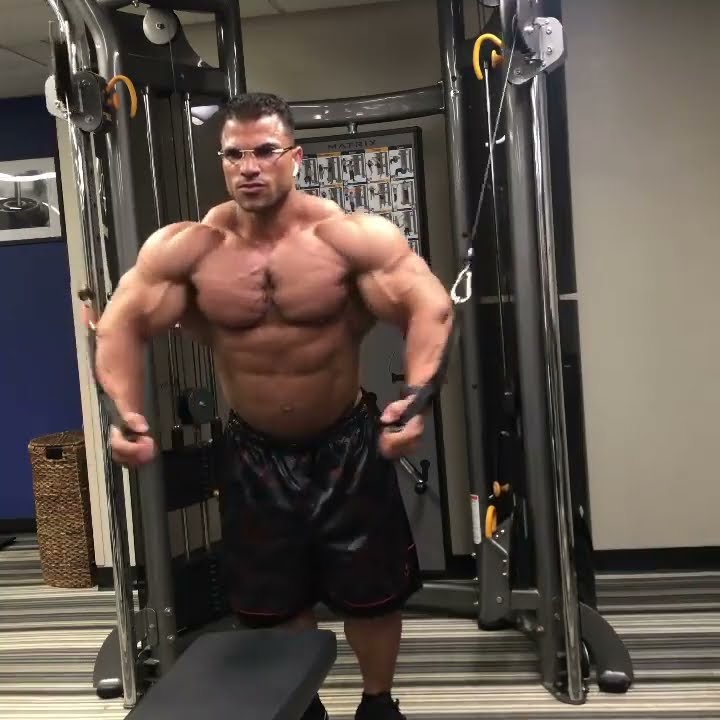 Egyptian Bodybuilder Muscle Flexing #20