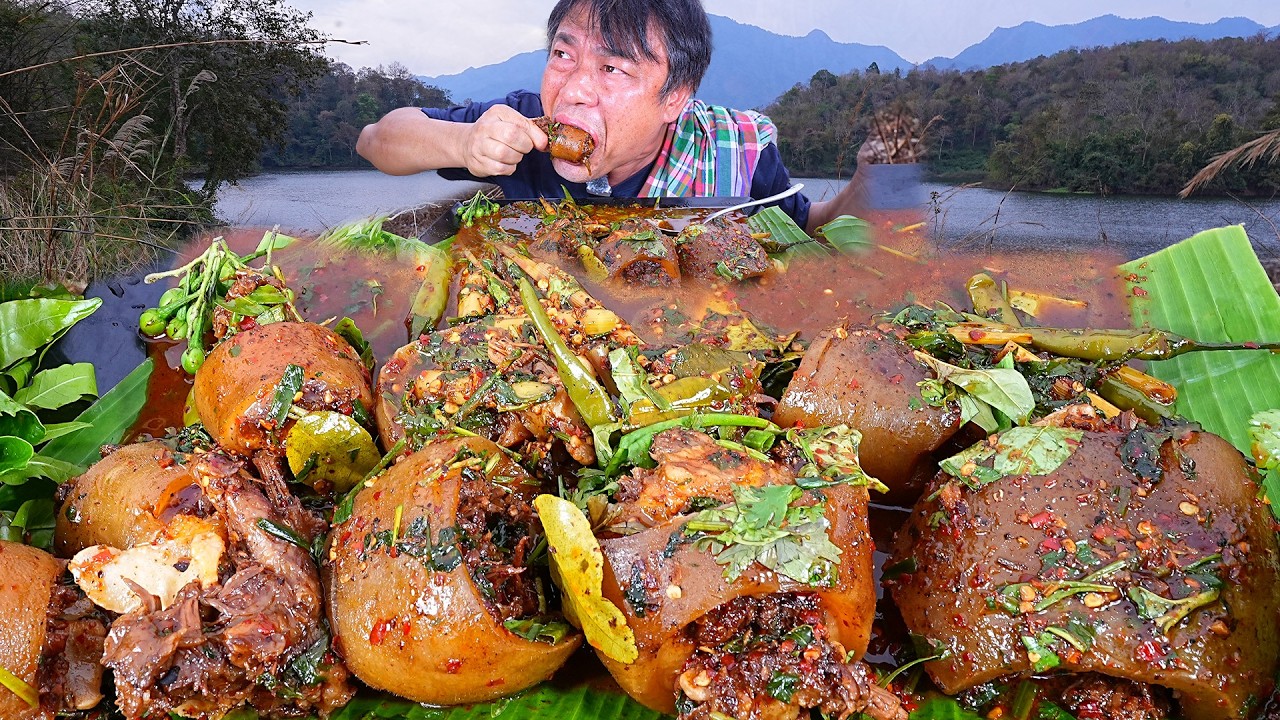 ยำหางวัวยำแบบจาวเหนือเผ็ดร้อนกับบรรยากาศฝนตกหน้าร้อน-27-02-2026-